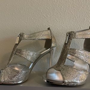 Michael Kors Berkley T-strap Glitter